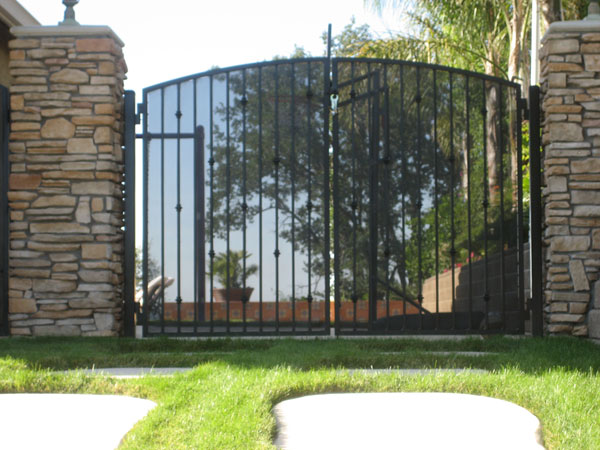 Side yard Gates Carlsbad